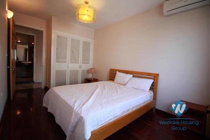 Lakeside apartment rental with beautiful view of Westlake